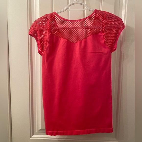 2/$10 WOMEN’S SIZE MEDIUM T-SHIRTS - Picture 2 of 12